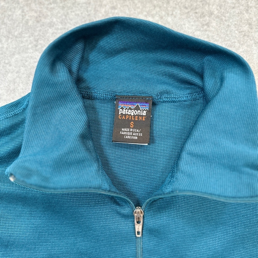 Patagonia Capilene Lightweight Zip Neck - Picture 2 of 3